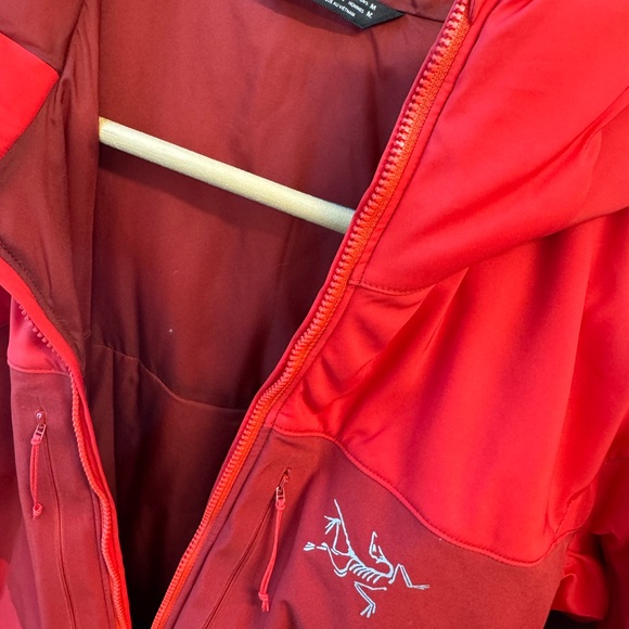 Arc'teryx Vibrant Red Puffer Jacket. Men’s M - Picture 6 of 6